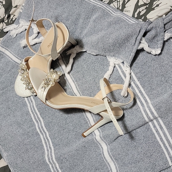 Shoes - Picture 2 of 2